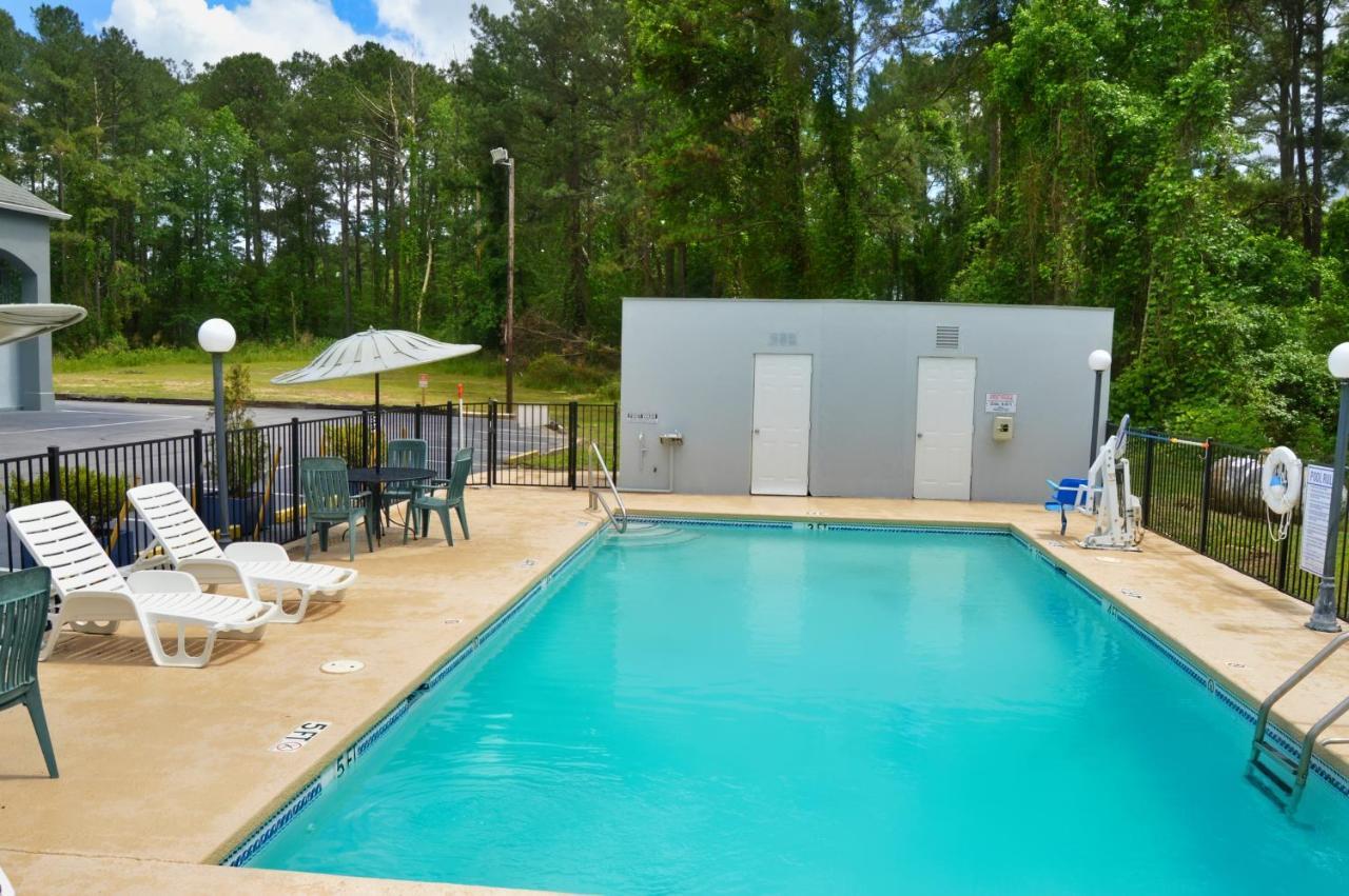 Days Inn By Wyndham Hardeeville Near Hilton Head Екстериор снимка
