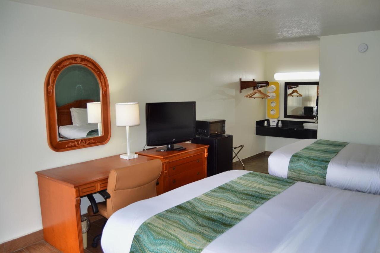 Days Inn By Wyndham Hardeeville Near Hilton Head Екстериор снимка