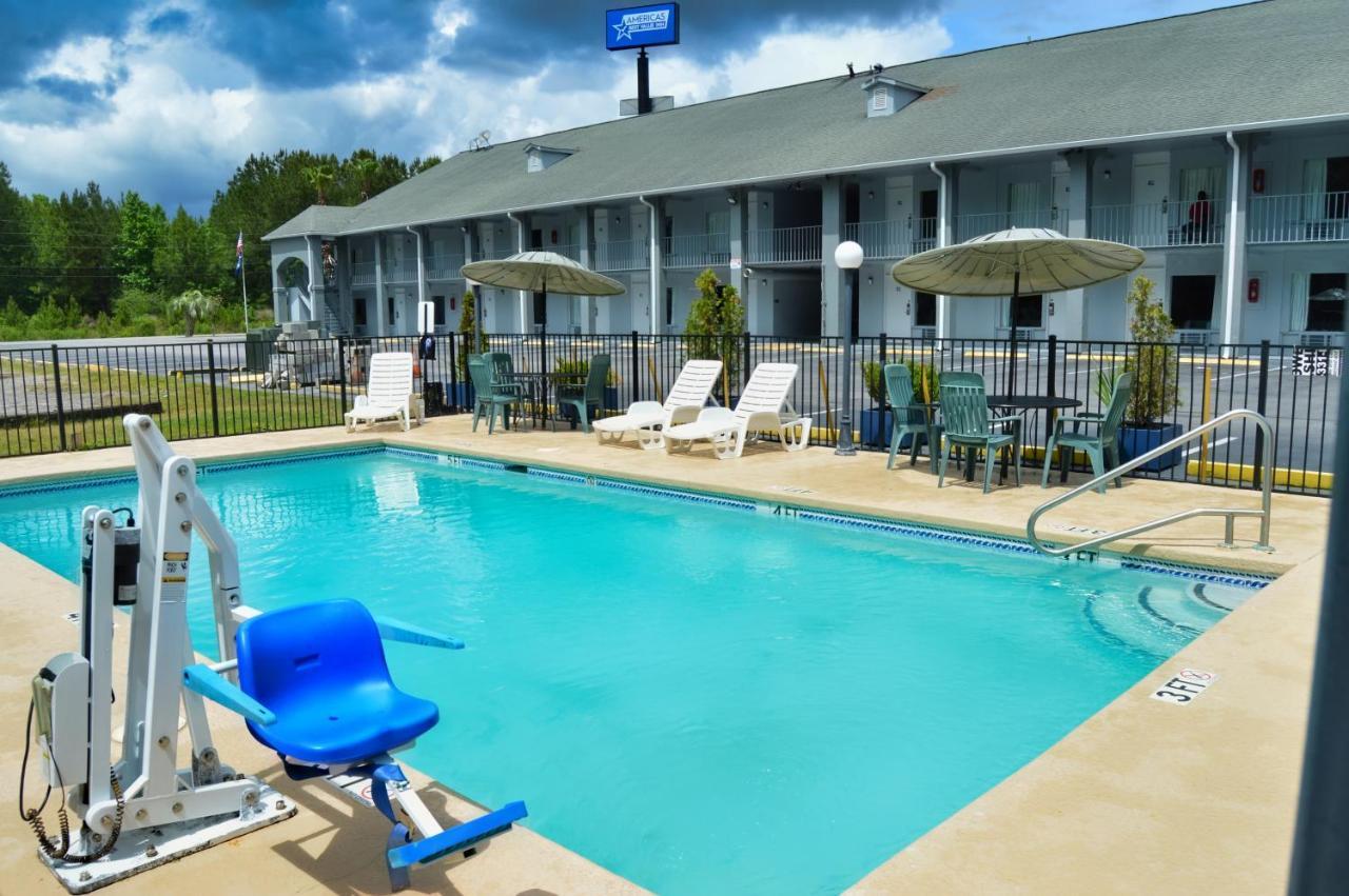 Days Inn By Wyndham Hardeeville Near Hilton Head Екстериор снимка