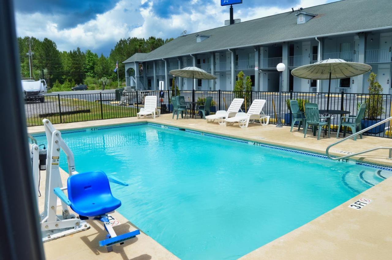 Days Inn By Wyndham Hardeeville Near Hilton Head Екстериор снимка