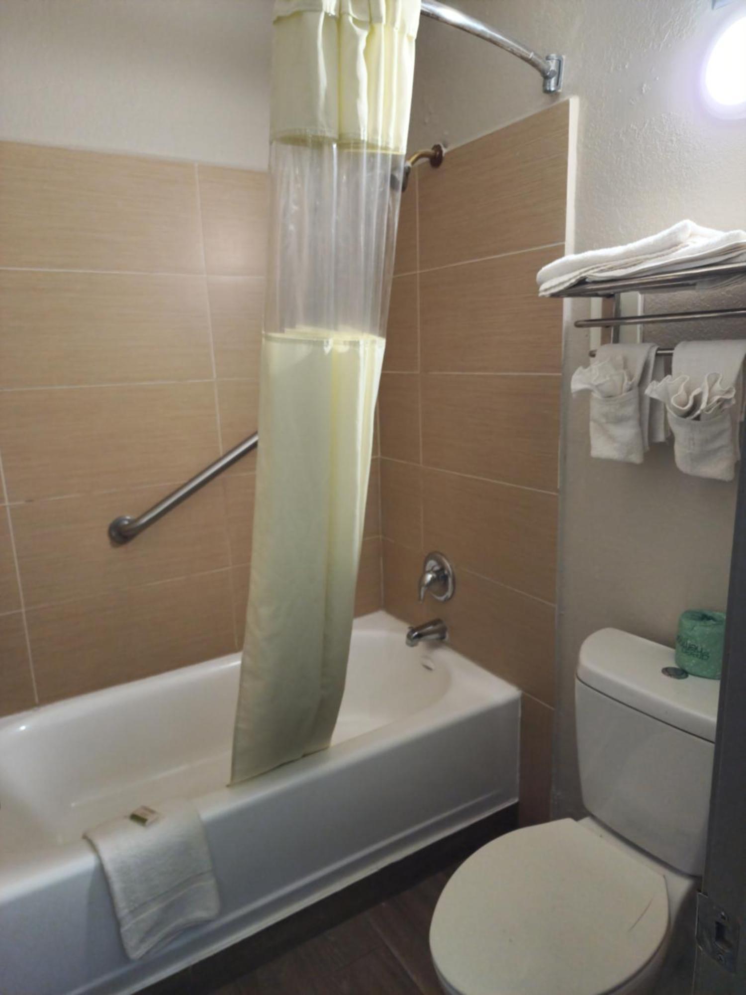Days Inn By Wyndham Hardeeville Near Hilton Head Екстериор снимка