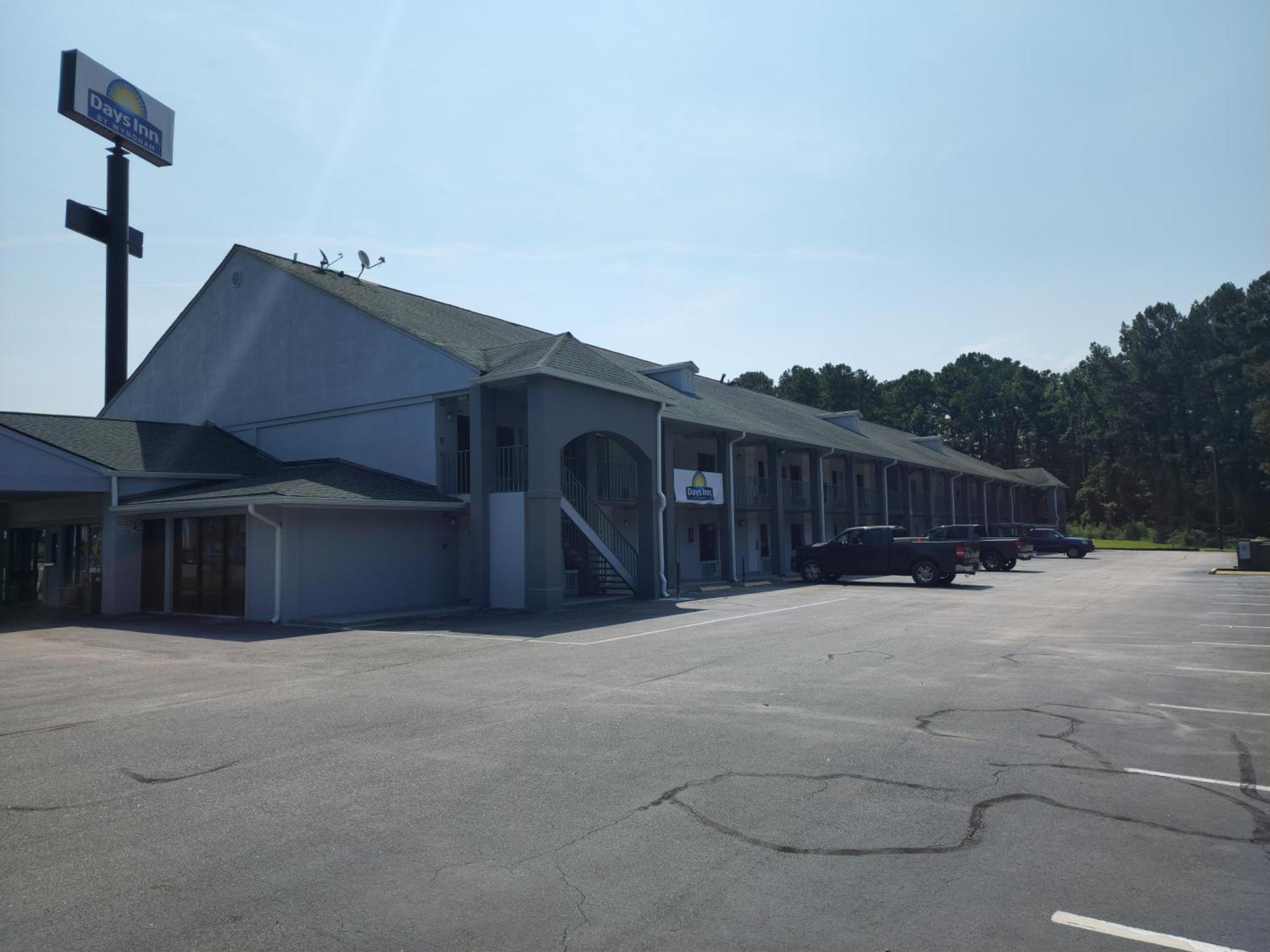 Days Inn By Wyndham Hardeeville Near Hilton Head Екстериор снимка
