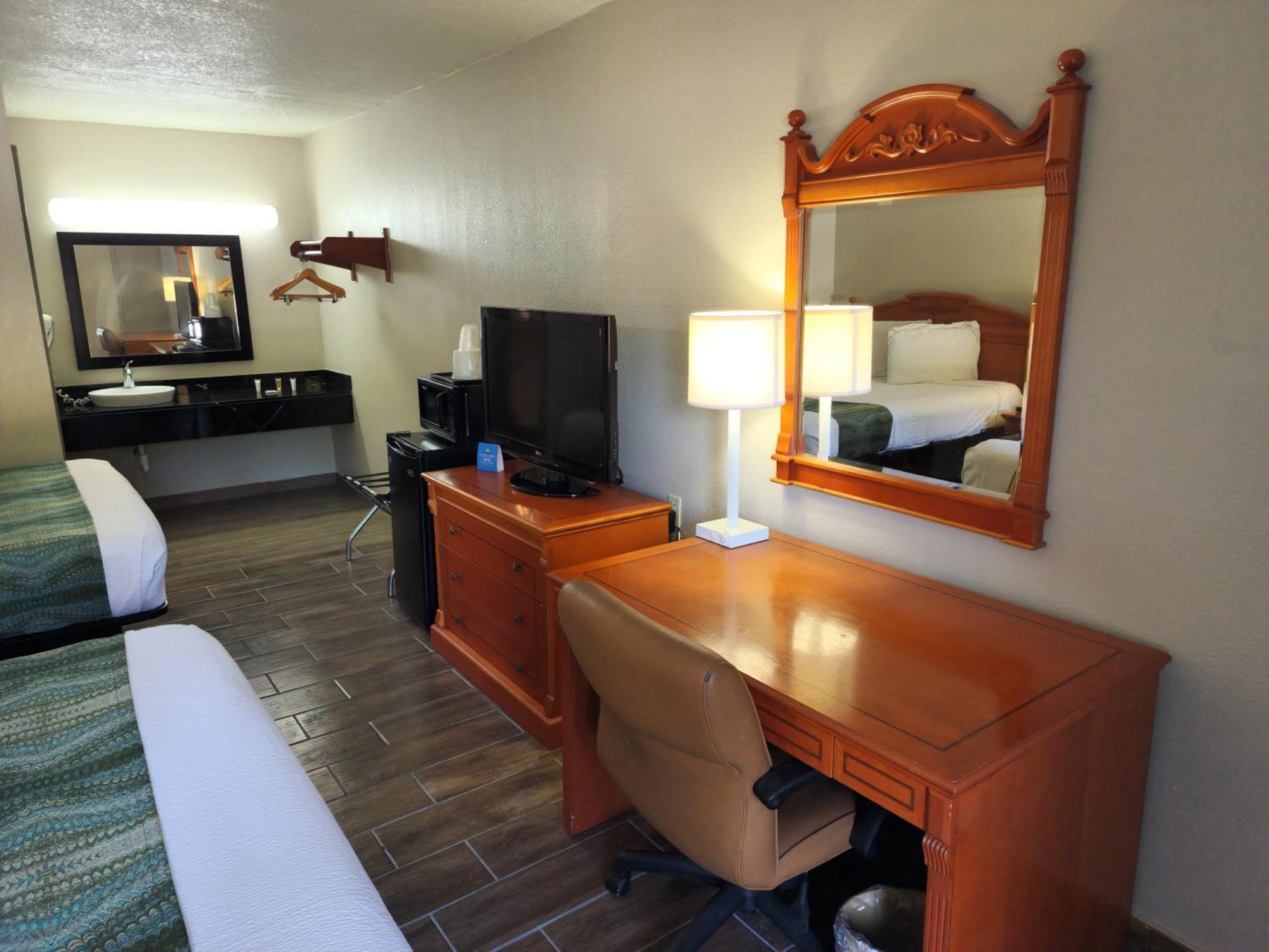 Days Inn By Wyndham Hardeeville Near Hilton Head Екстериор снимка