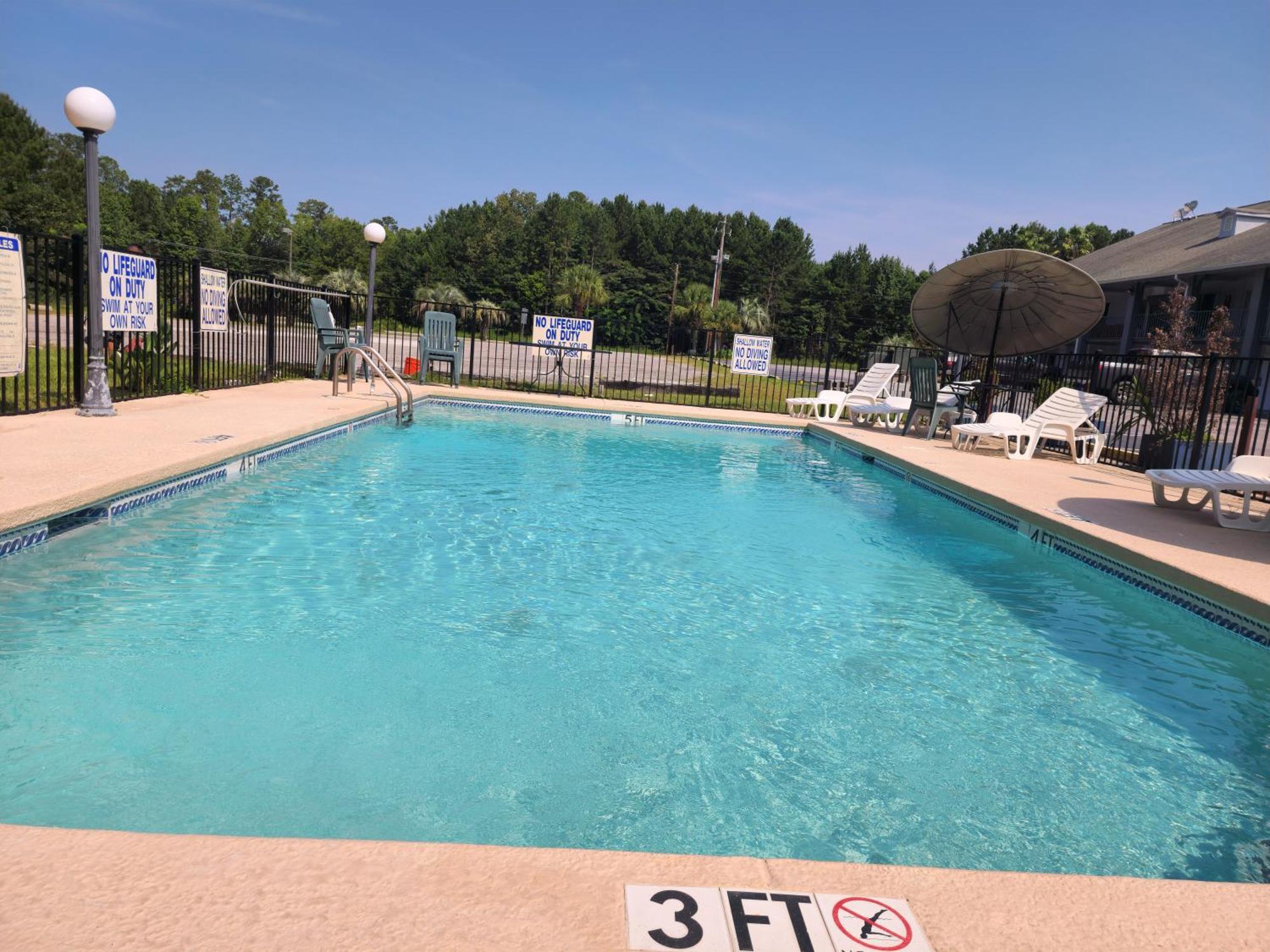 Days Inn By Wyndham Hardeeville Near Hilton Head Екстериор снимка