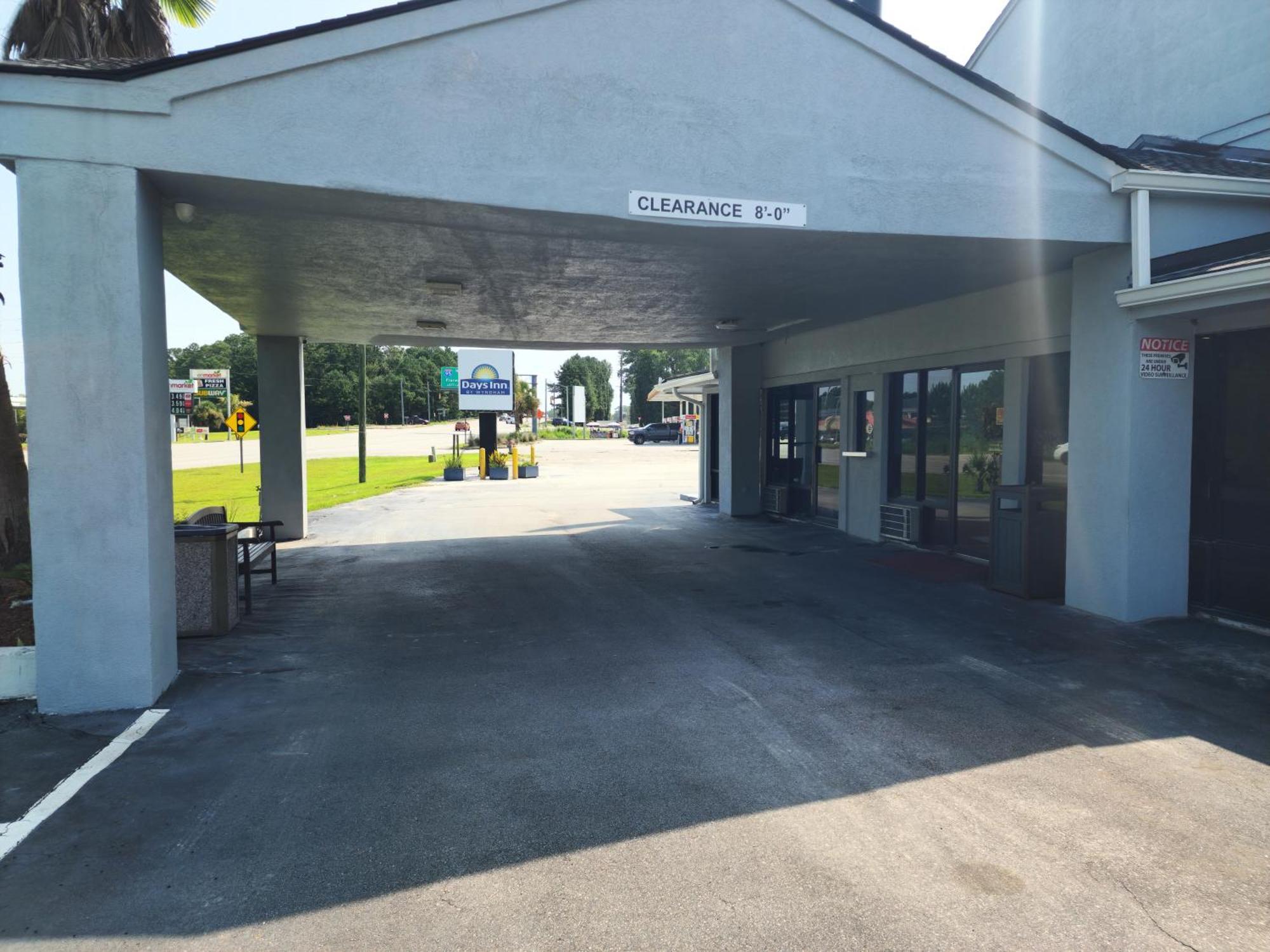 Days Inn By Wyndham Hardeeville Near Hilton Head Екстериор снимка