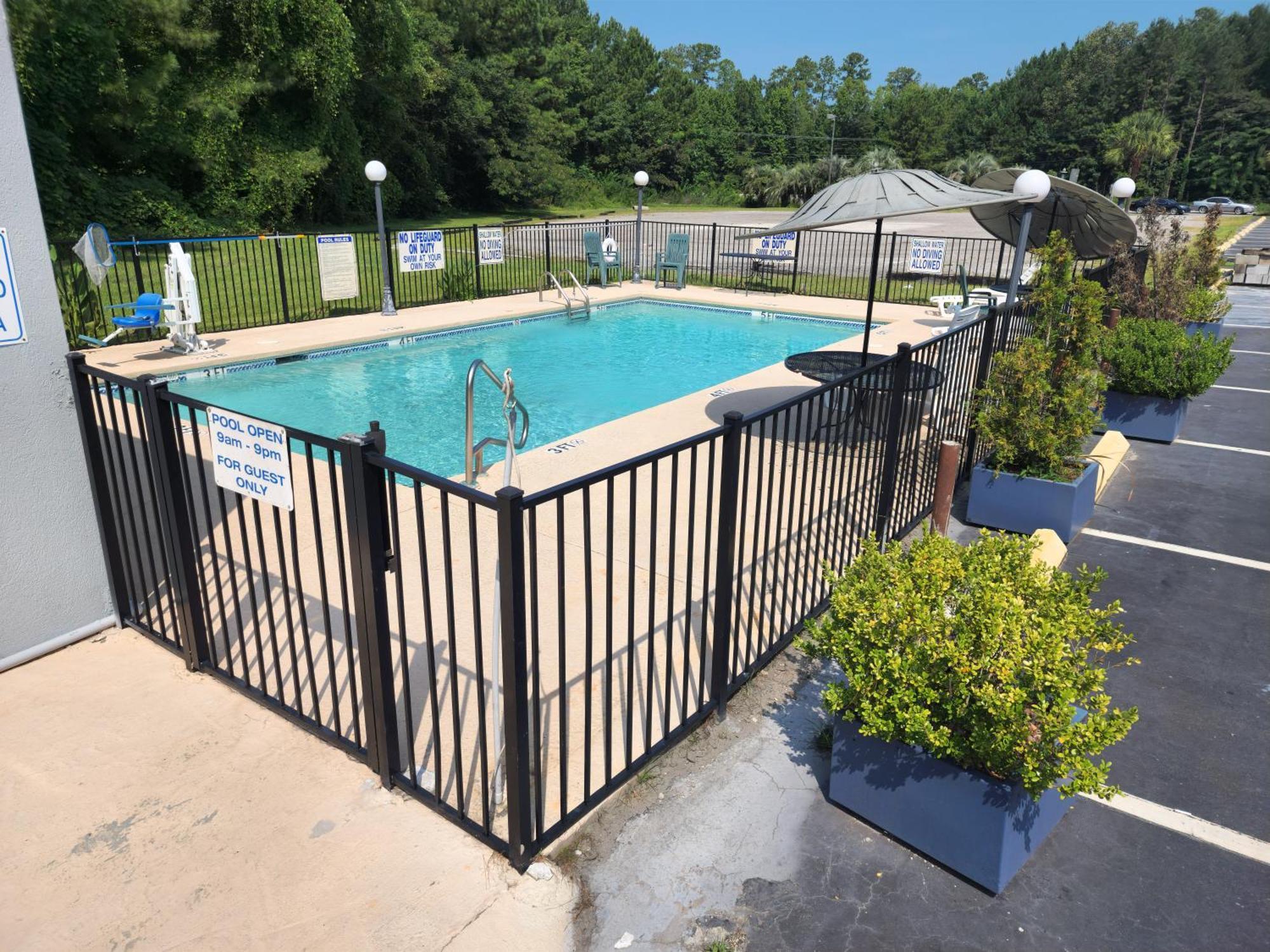 Days Inn By Wyndham Hardeeville Near Hilton Head Екстериор снимка